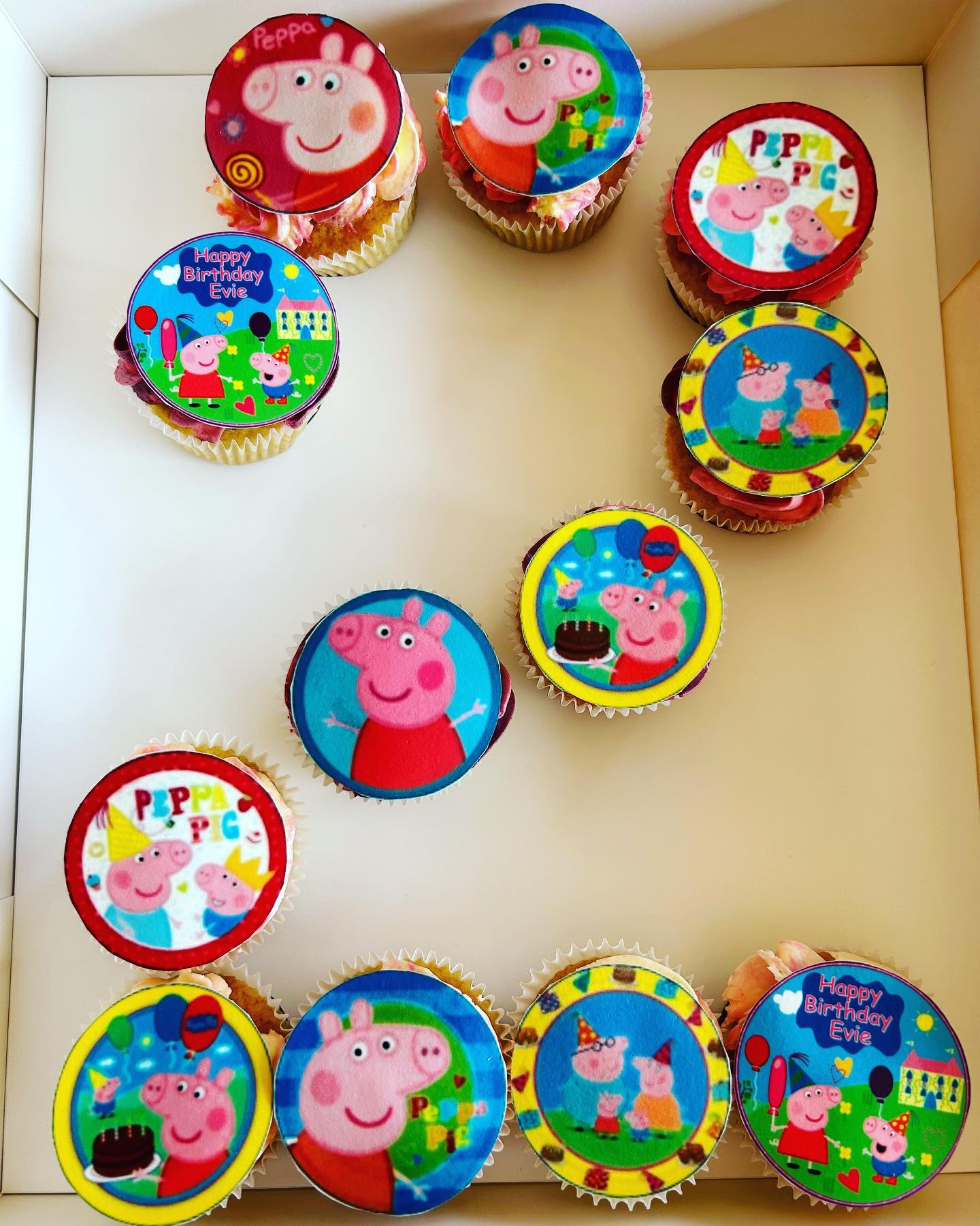 Peppa Pig cupcakes