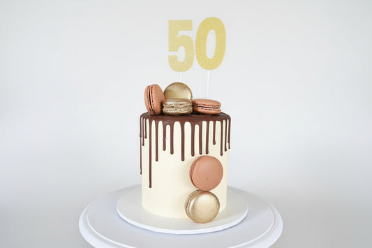 Macaron Drip Cake